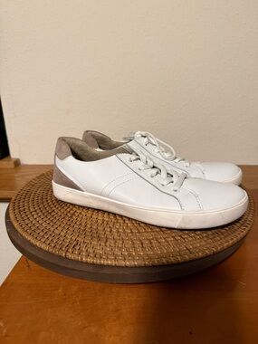 Naturalizer Leather White Sneakers with Taupe Heel Accent Wide Morrison